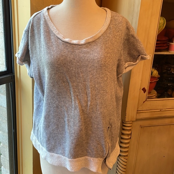 Forever 21 sweatshirt - Picture 2 of 6